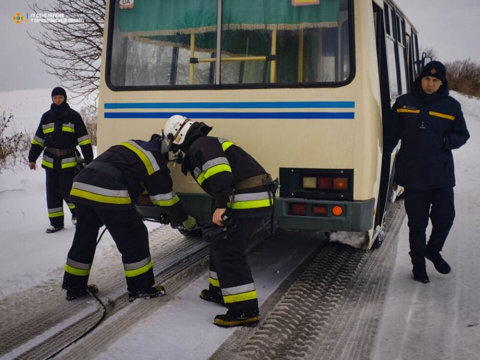 шкільний автобус