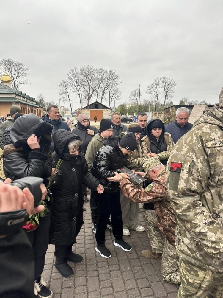похорон Героїв