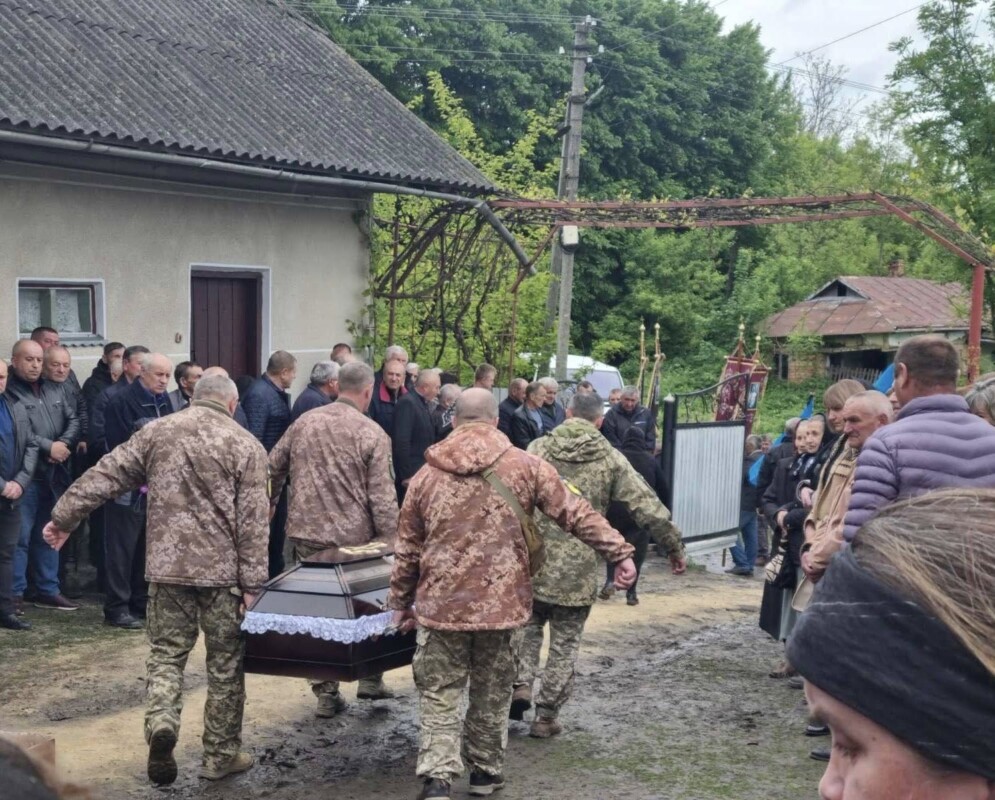 Олег Петрица