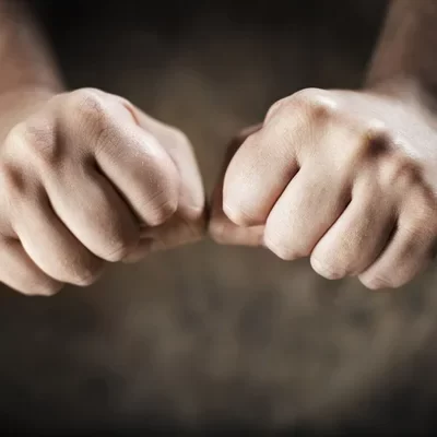 побилися