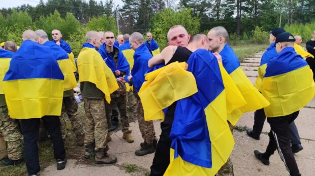 з полону