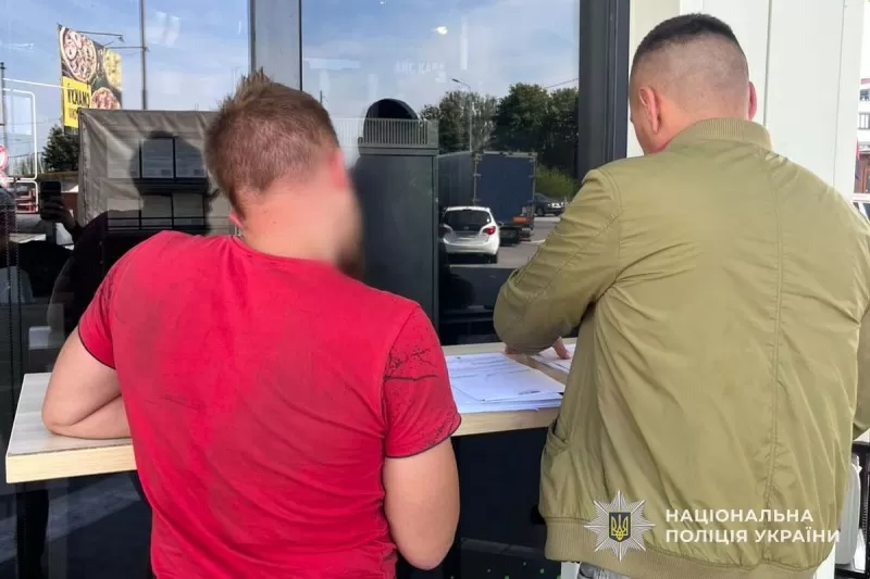військовий автомобіль