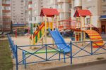 дитячий майданчик