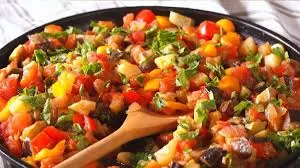 Овочеве рагу з кабачками та картоплею