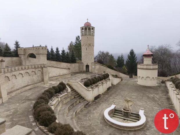 Марійський духовний центр «Зарваниця» (с. Зарваниця)