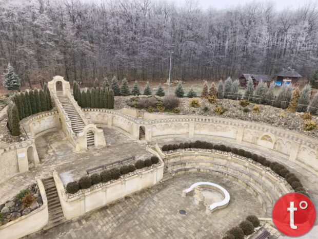 Марійський духовний центр «Зарваниця» (с. Зарваниця)