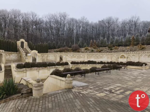 Марійський духовний центр «Зарваниця» (с. Зарваниця)