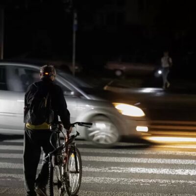 велосипед на дорозі