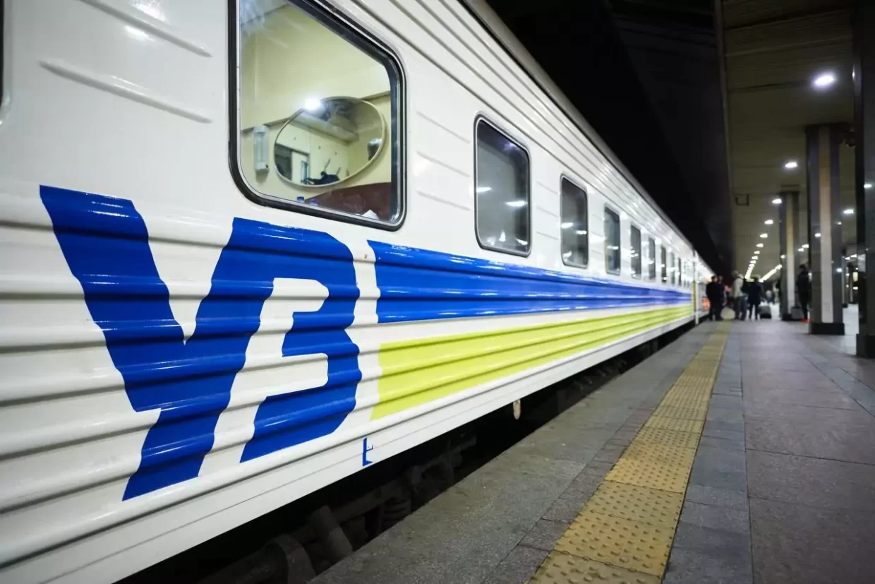 потяг укрзалізниця