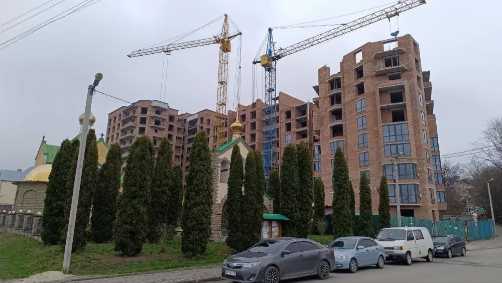 будівництво на слівенській