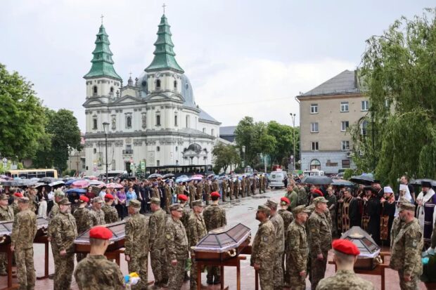 прощання з 7 невідомими захисниками