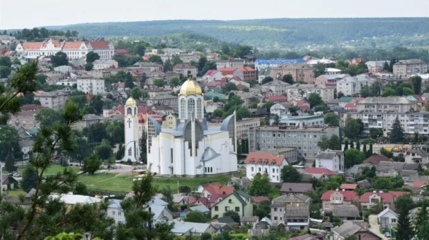 чортків