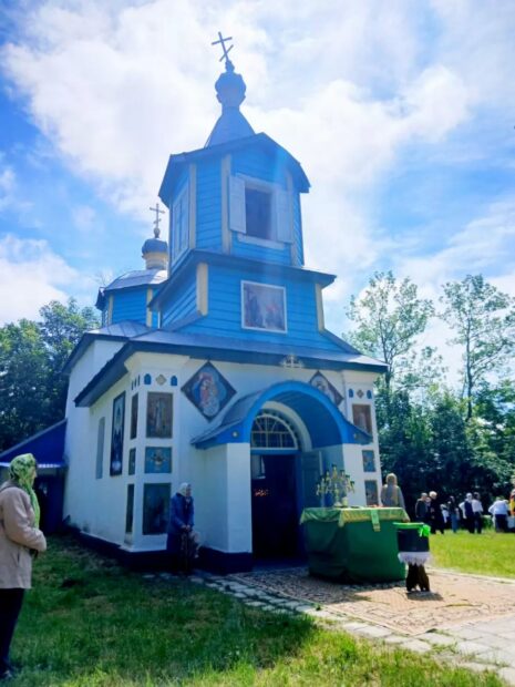 храм