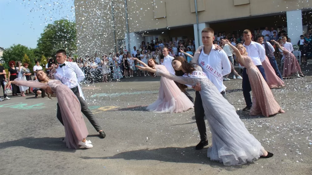 випускний танець