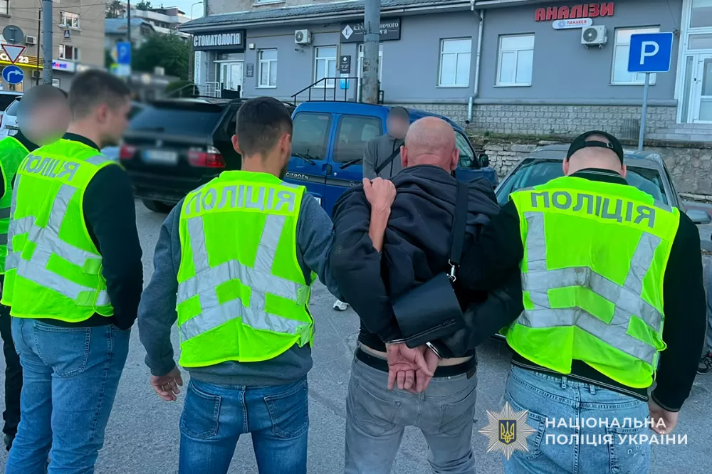 затримання у Тернополі біля Маяка