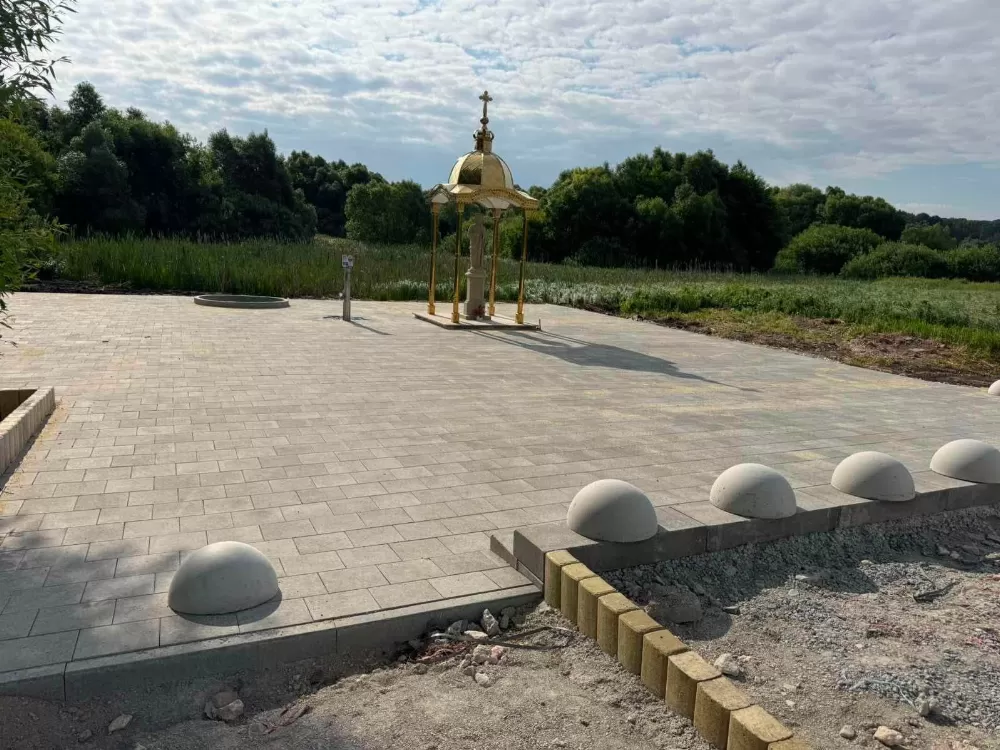 джерело Товстолуг
