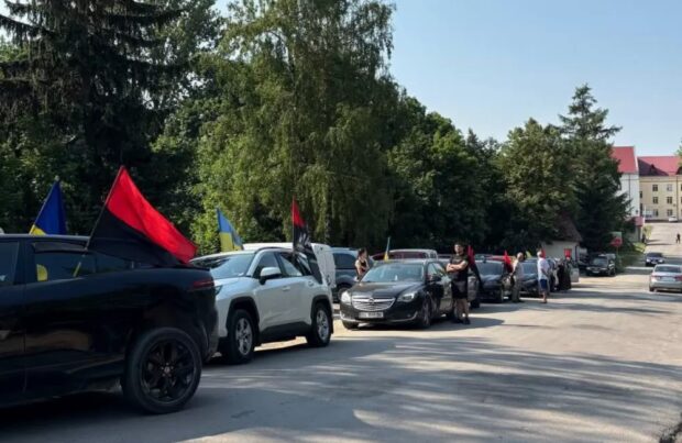 супровід Героя