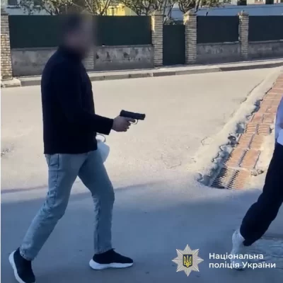 стріляв