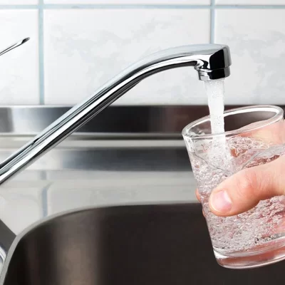 вода